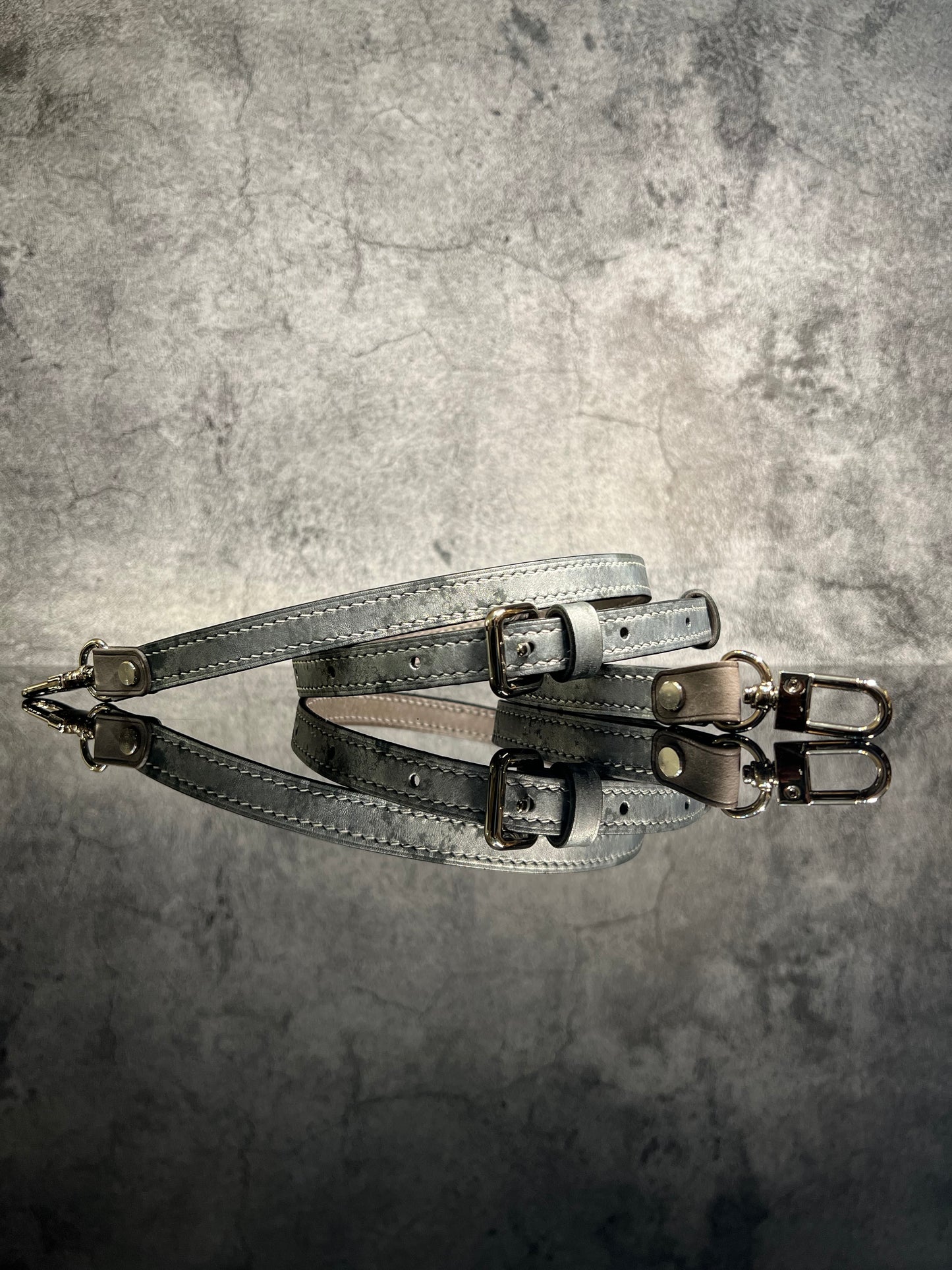 -Metallic Edition + Shoulder strap 立體鐵閘手袋S - 白鐵拼色+白鐵長帶