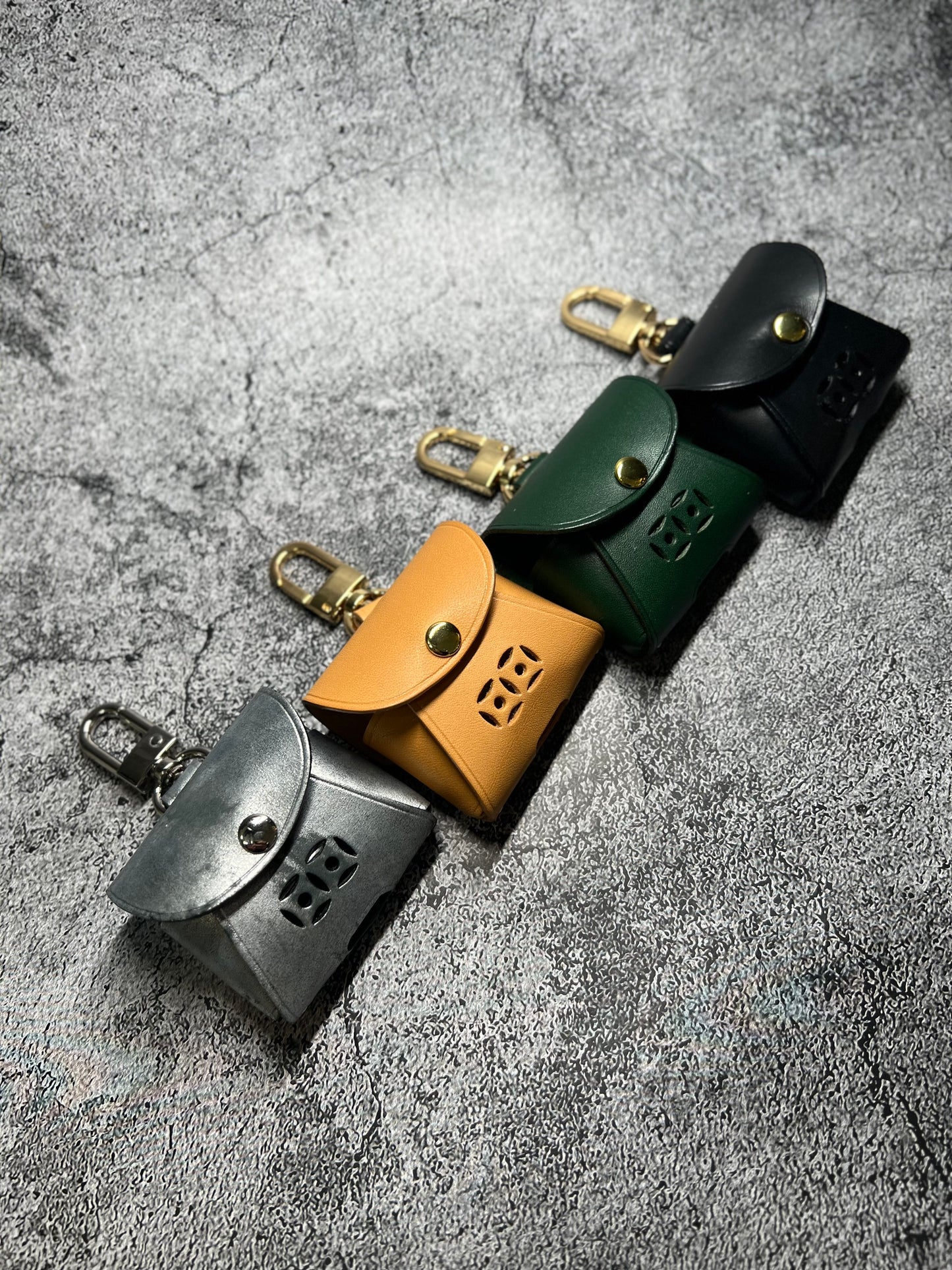 Airpod 4 case -Old Mail box
