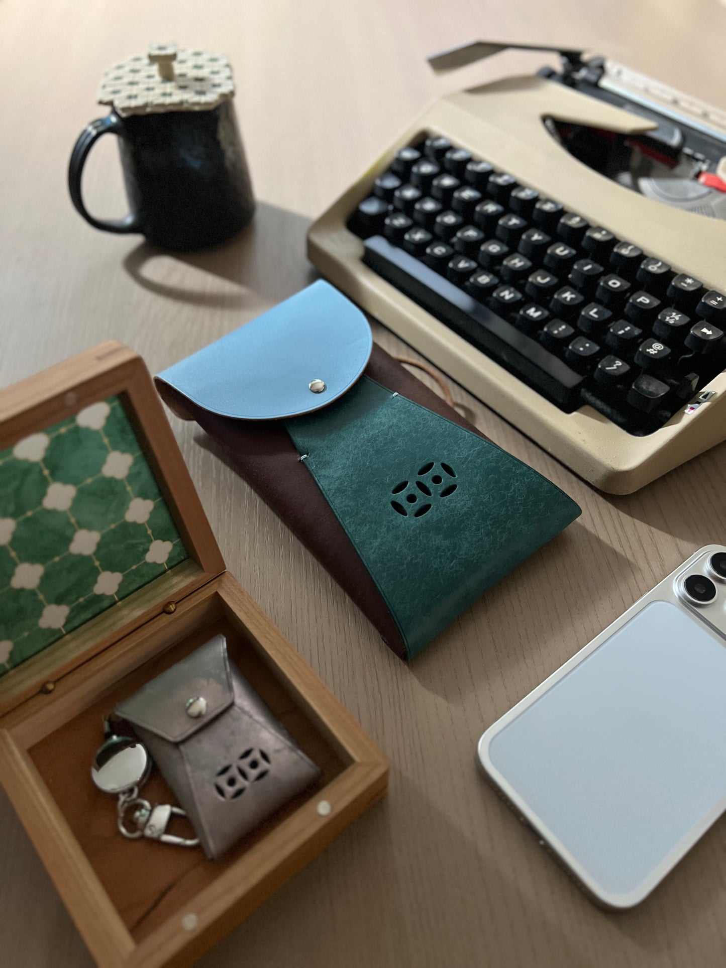 Old Mail box 信箱手機袋2.0 拼色+背格