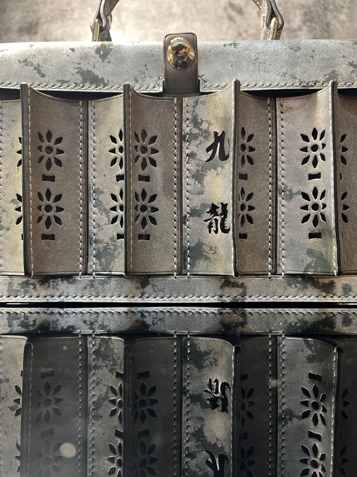 -Metallic Edition + Shoulder strap 立體鐵閘手袋S - 白鐵拼色+白鐵長帶
