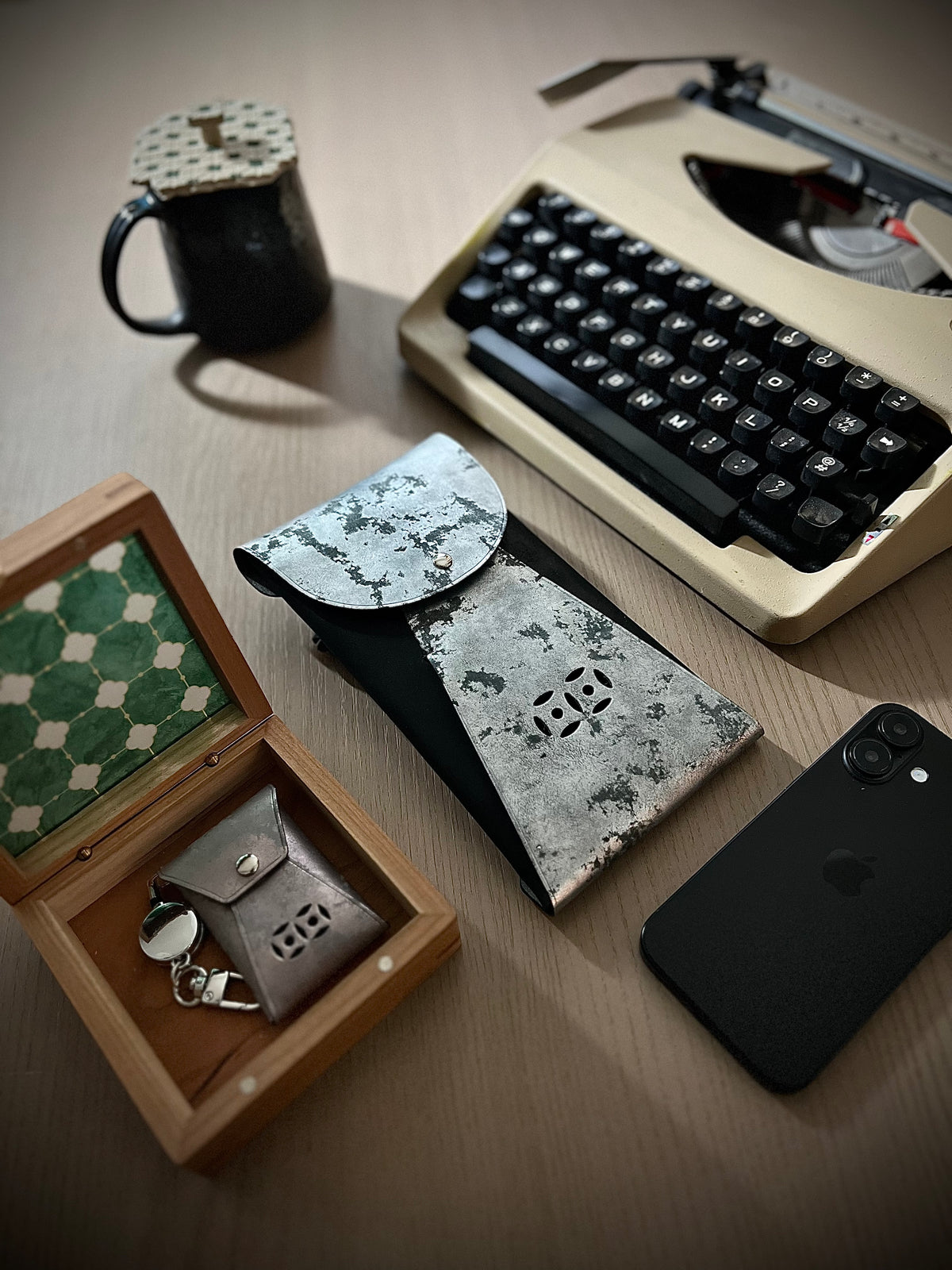 Old Mail box 信箱手機袋2.0 拼色+背格