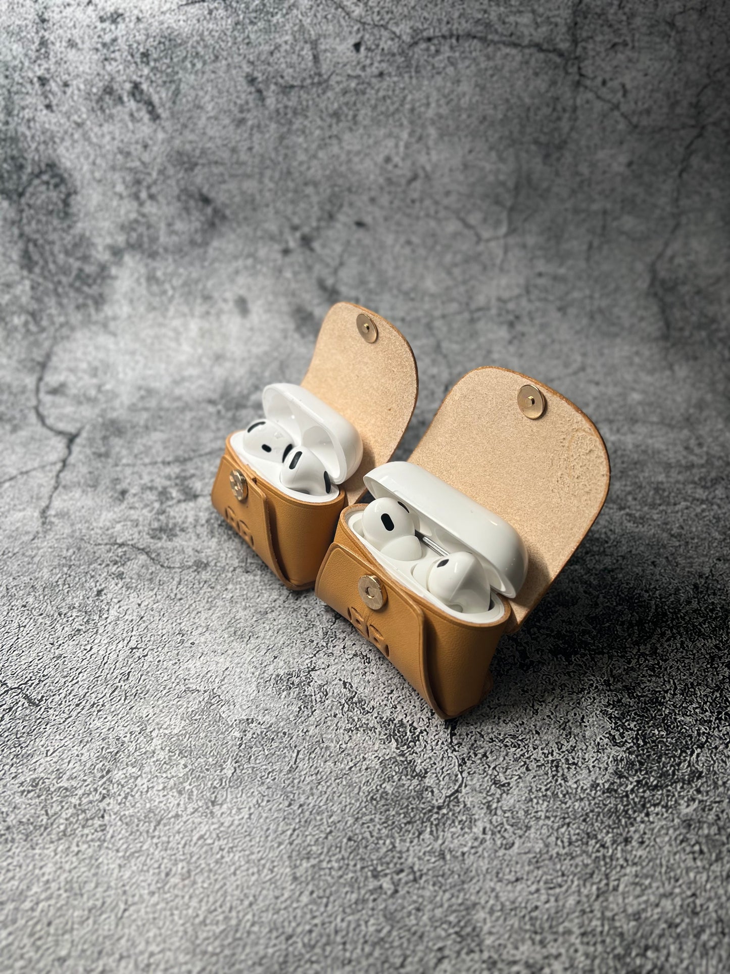 Airpod 4 case -Old Mail box