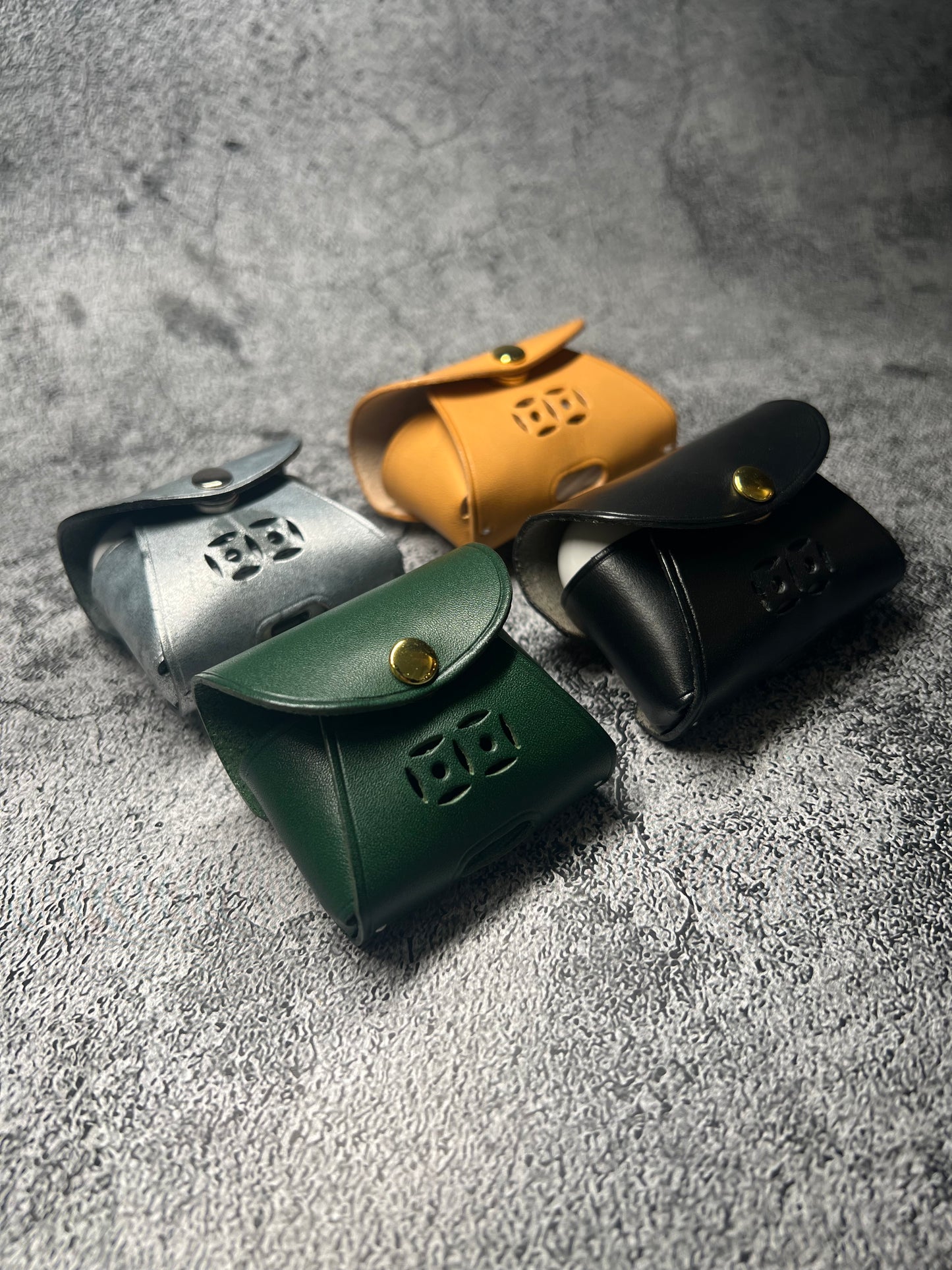 Airpod Pro 3 case -Old Mail box