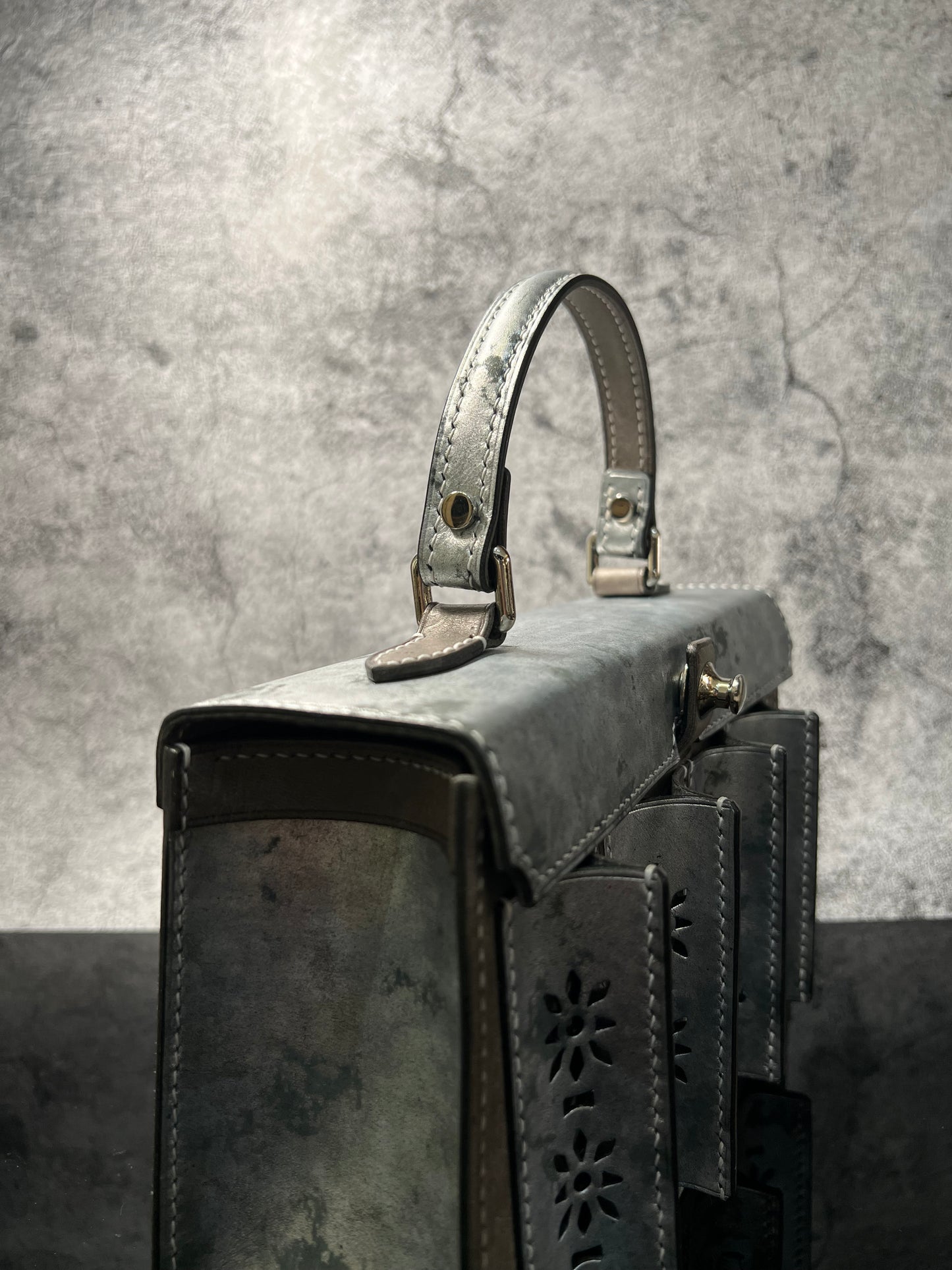 -Metallic Edition + Shoulder strap 立體鐵閘手袋S - 白鐵拼色+白鐵長帶