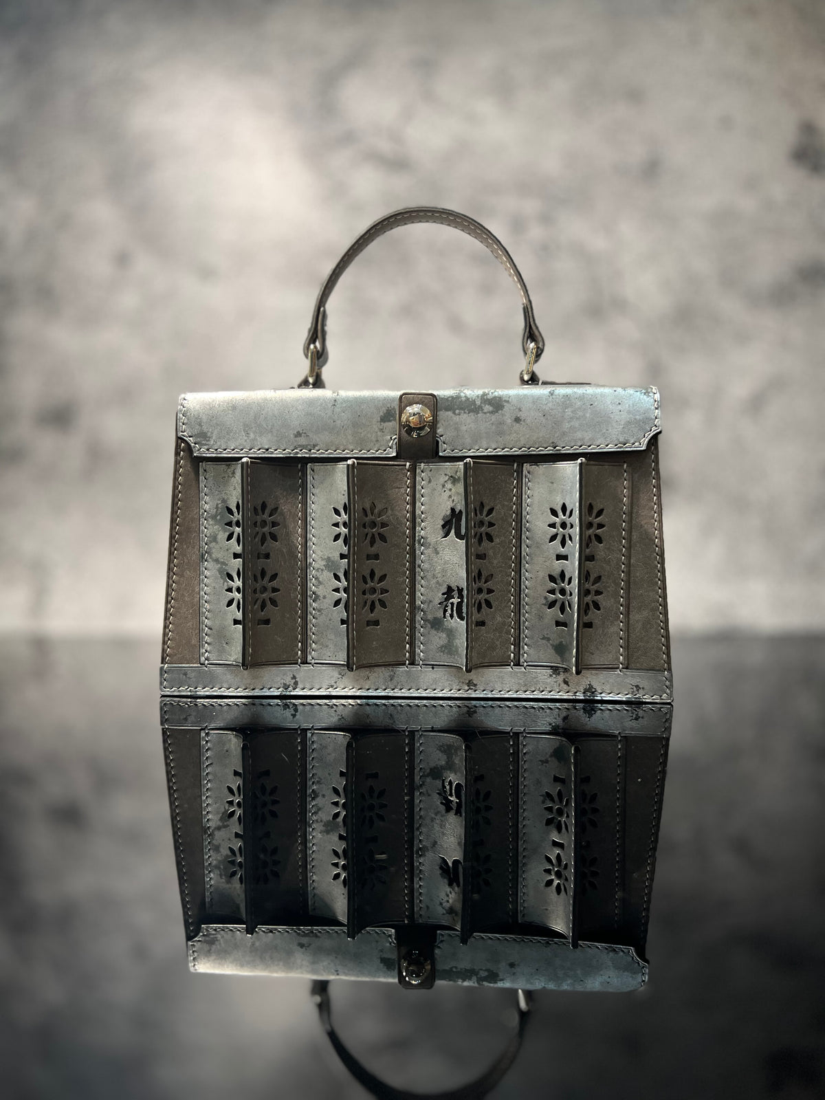 -Metallic Edition 立體鐵閘手袋S - 白鐵拼色版本