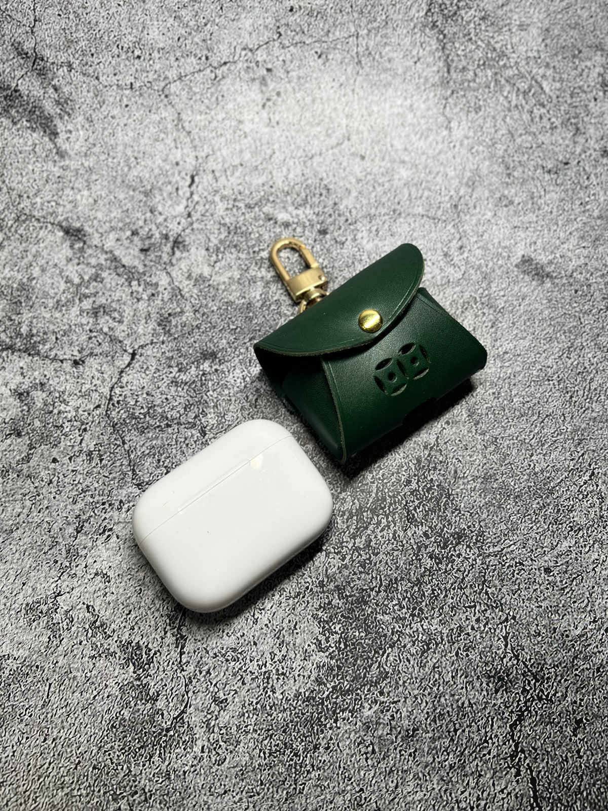 Airpod Pro 3 case -Old Mail box